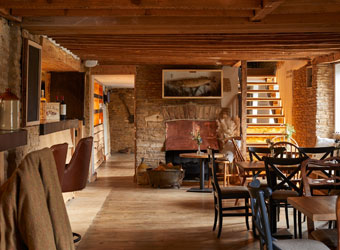 The Crown Ampney Brook